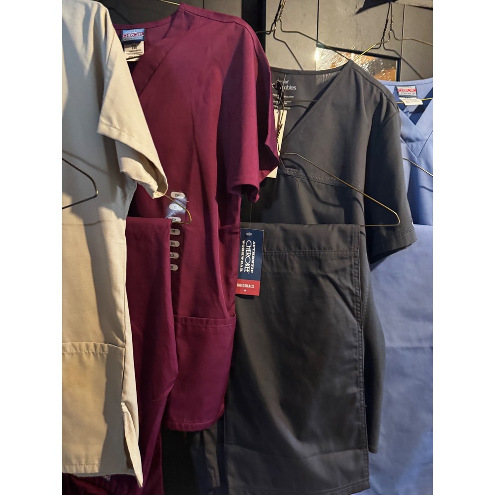 Lot of 10 Cherokee & Assorted Medical Scrubs 5 Tops 5 Pants Set Womens 4XL NEW